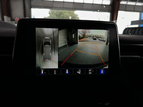 Used 2024 Chevrolet Tahoe High Country w/ Premium Package 2 image 26