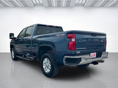 Used 2025 Chevrolet Silverado 3500 LT image 6