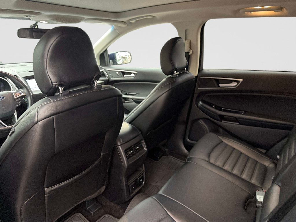 Used 2016 Ford Edge SEL w/ Equipment Group 201A AWD/4WD image 15