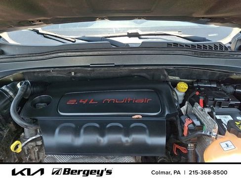 Used 2016 Jeep Renegade Latitude AWD/4WD image 28