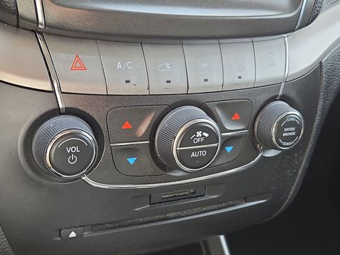 Used 2020 Dodge Journey Crossroad w/ Popular Equipment Group image 29