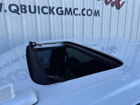 Used 2019 Chevrolet Silverado 1500 High Country w/ Technology Package image 33