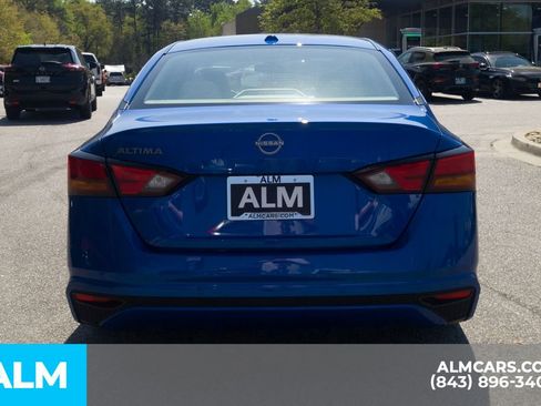 Used 2025 Nissan Altima 2.5 SV image 6