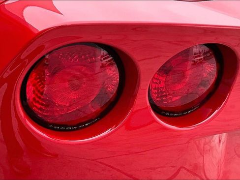 Used 2006 Chevrolet Corvette Coupe w/ Roof Package image 20