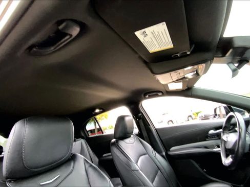 Used 2023 Cadillac XT4 Premium Luxury image 14