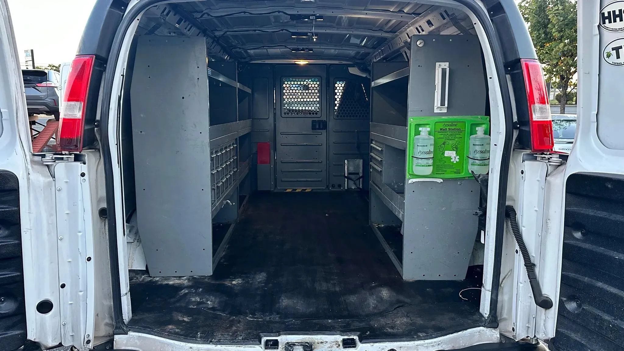 Used 2021 Chevrolet Express 2500 w/ Driver Convenience Package RWD image 15