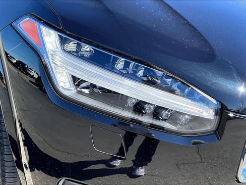 Used 2023 Volvo XC90 B6 Ultimate w/ Protection Package Premier image 28