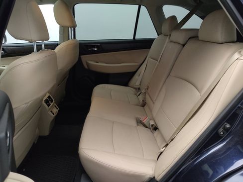 Used 2018 Subaru Outback 2.5i Limited image 18