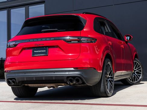 Certified 2021 Porsche Cayenne image 11