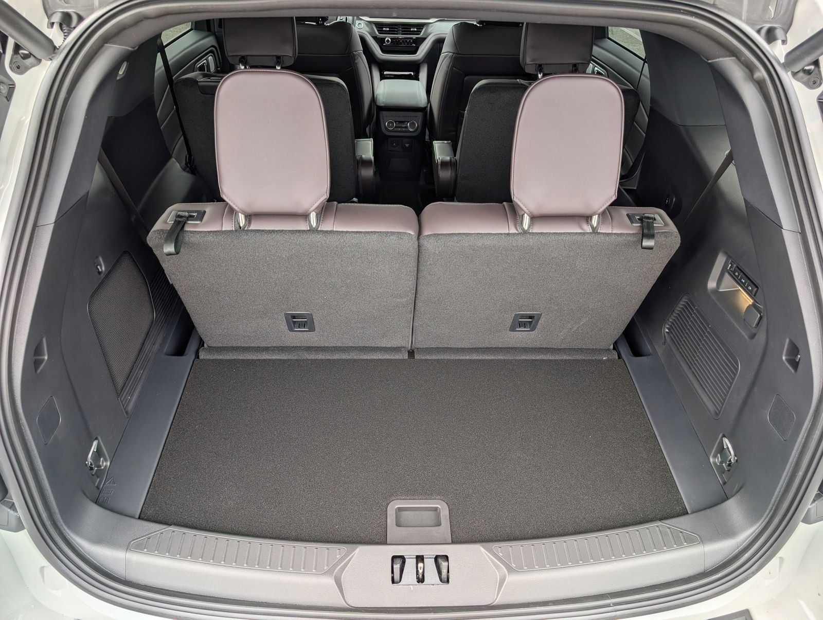 New 2026 Ford Explorer Platinum RWD image 14