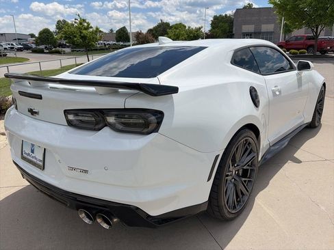 Used 2019 Chevrolet Camaro ZL1 RWD image 22