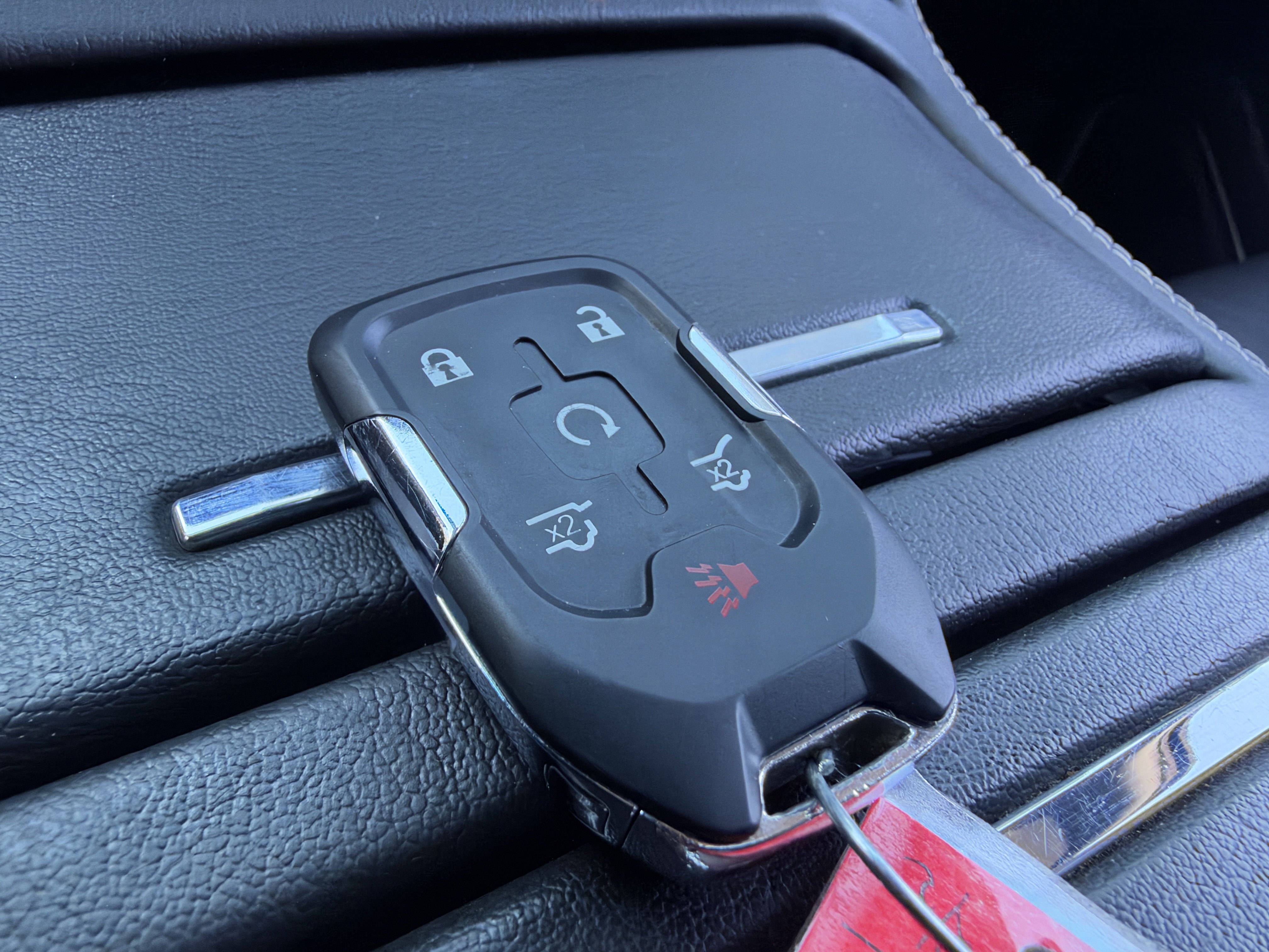 Used 2016 GMC Yukon Denali w/ Open Road Package AWD/4WD image 45