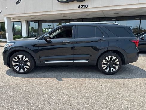 Used 2025 Ford Explorer Platinum w/ LUX Leather Package AWD/4WD image 9