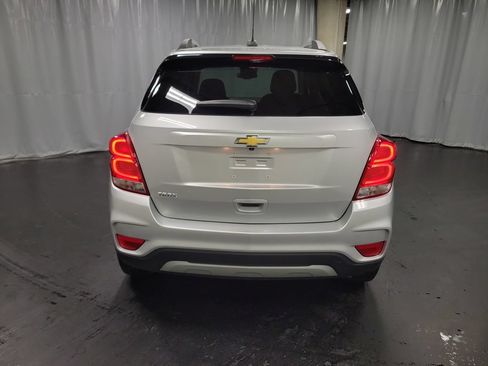 Used 2022 Chevrolet Trax LT FWD image 7
