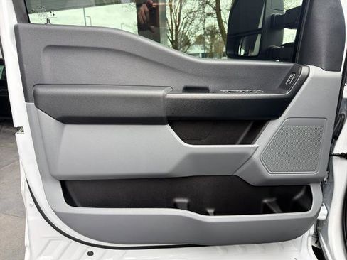 Certified 2025 Ford F350 XL w/ XL Chrome Package image 17