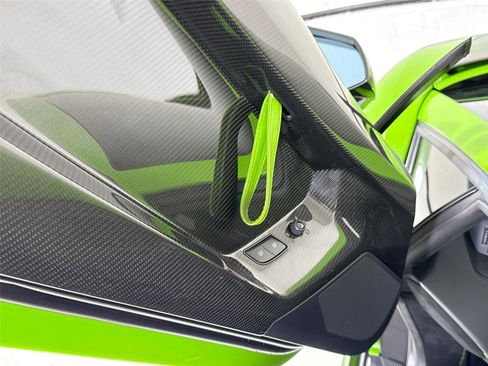 Used 2019 Lamborghini Aventador SVJ AWD/4WD image 13