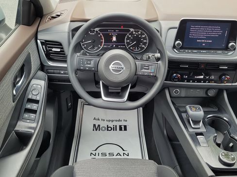 Certified 2021 Nissan Rogue SV AWD/4WD image 15