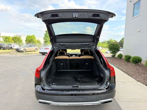 Used 2018 Volvo V90 T5 Cross Country w/ Convenience Package AWD/4WD image 52