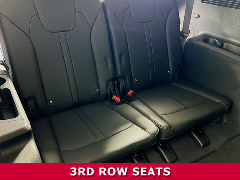 Used 2024 Kia Sorento EX image 25