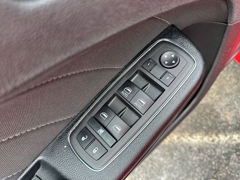 Used 2023 Dodge Charger R/T w/ Harman/Kardon Audio Group image 11