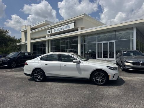 Certified 2026 BMW 530i xDrive w/ Premium Package image 1