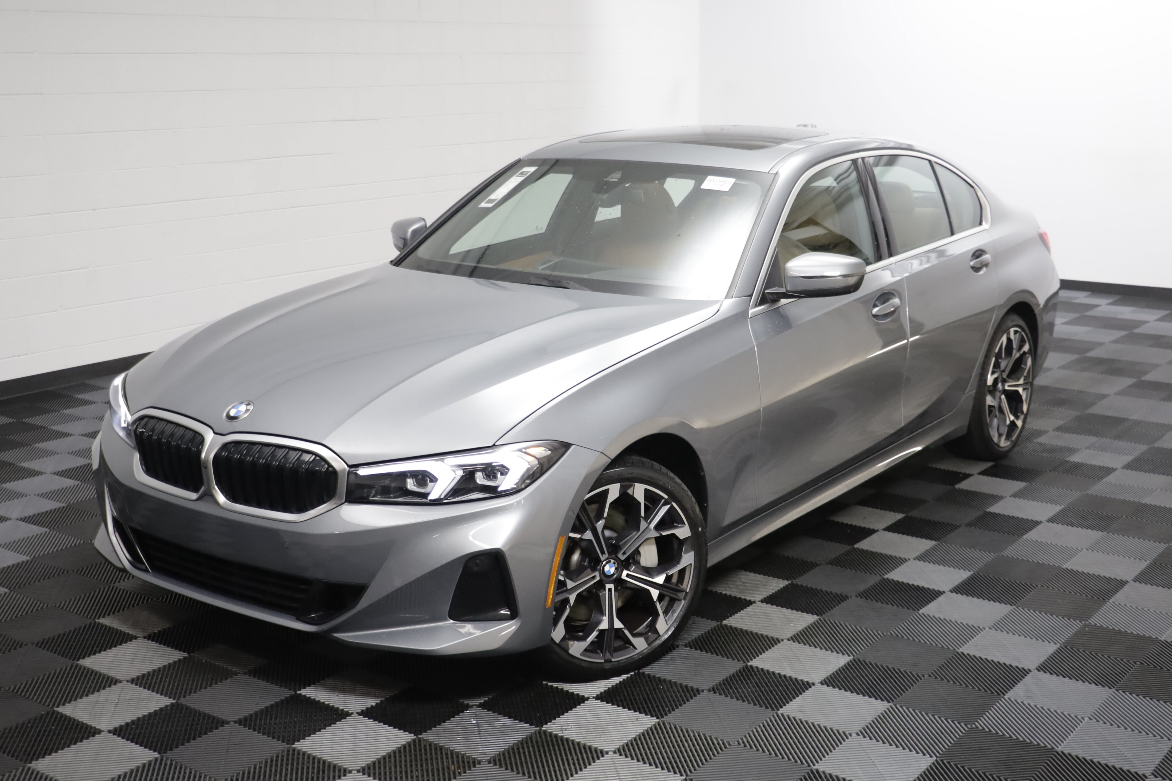 Used 2026 BMW 330i xDrive Sedan AWD/4WD image 2
