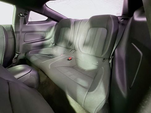 Used 2018 Ford Mustang Coupe image 23