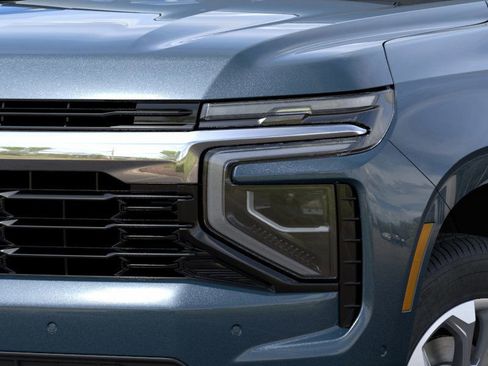 New 2026 Chevrolet Suburban LS image 10