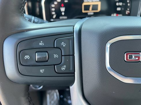 Used 2025 GMC Sierra 1500 SLT AWD/4WD image 24