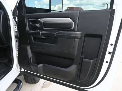 Used 2022 RAM 5500 Tradesman RWD image 11