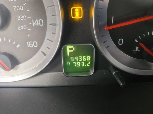 Used 2011 Volvo C70 T5 image 17