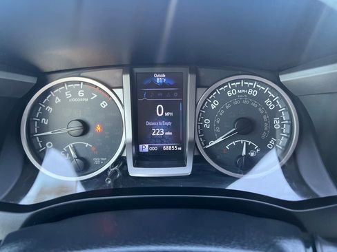 Used 2019 Toyota Tacoma SR5 image 13