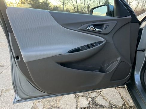 Used 2025 Chevrolet Malibu LT image 23