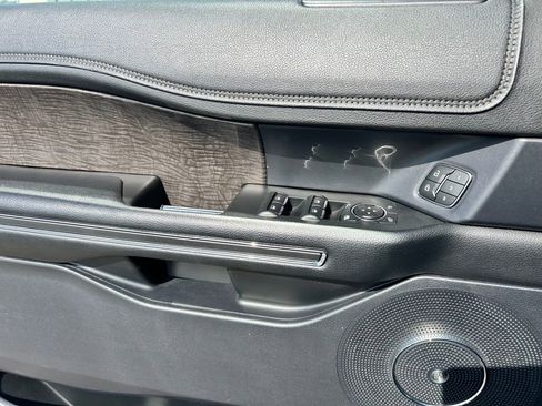 Used 2019 Ford Expedition Limited AWD/4WD image 20