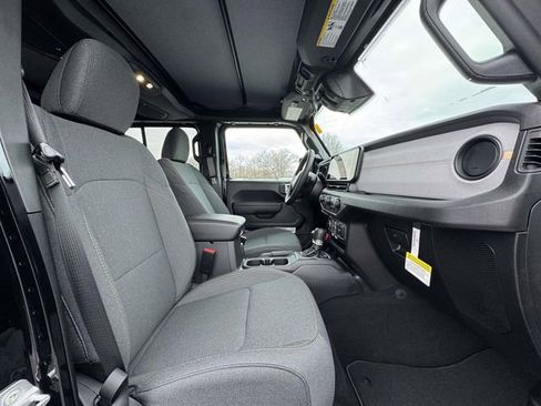 New 2026 Jeep Gladiator Sport image 17