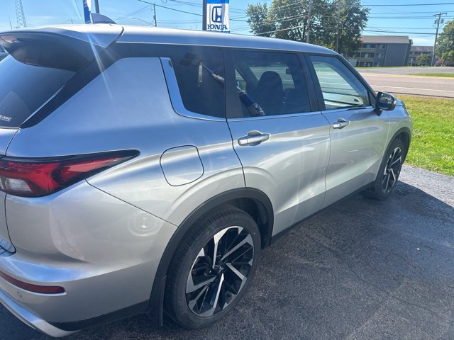 Used 2022 Mitsubishi Outlander SE AWD/4WD image 5