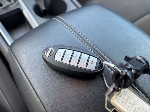 Used 2025 Nissan Altima 2.5 SV FWD image 21