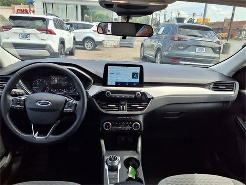 Certified 2022 Ford Escape SE w/ SE Sport Appearance Package image 13