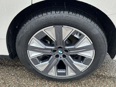 Used 2026 BMW iX xDrive45 image 12