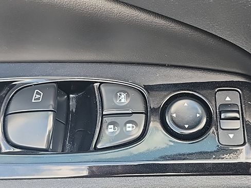 Used 2023 Nissan Altima 2.5 SV FWD image 15