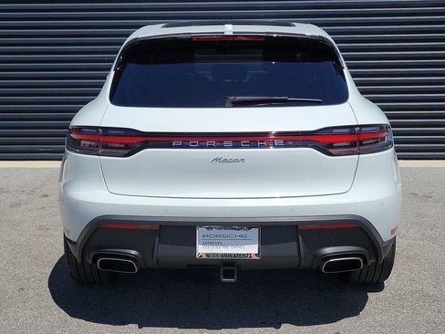 Certified 2025 Porsche Macan AWD/4WD image 6