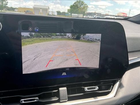 Used 2026 Chevrolet Equinox LT FWD image 19