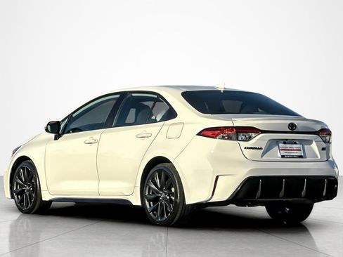 Certified 2024 Toyota Corolla SE image 3