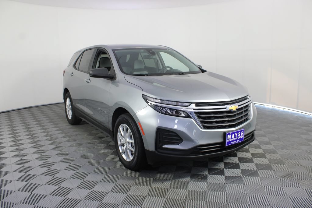 Used 2024 Chevrolet Equinox LS w/ LS Convenience Package FWD image 24
