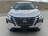 Used 2024 Nissan Rogue SV image 2
