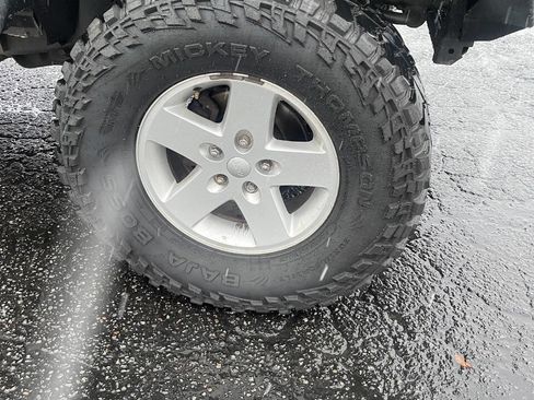 Used 2017 Jeep Wrangler Unlimited Sport w/ Quick Order Package 24S image 9