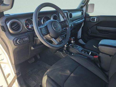 Used 2022 Jeep Wrangler Sport AWD/4WD image 11