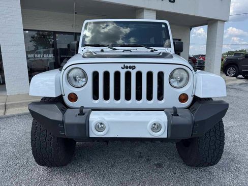 Used 2012 Jeep Wrangler Unlimited Sahara AWD/4WD image 38