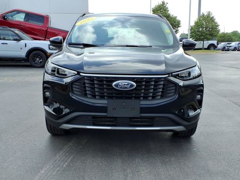 Used 2025 Ford Escape Platinum AWD/4WD image 2