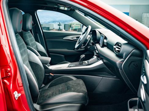 Used 2024 Dodge Hornet R/T Plus image 23